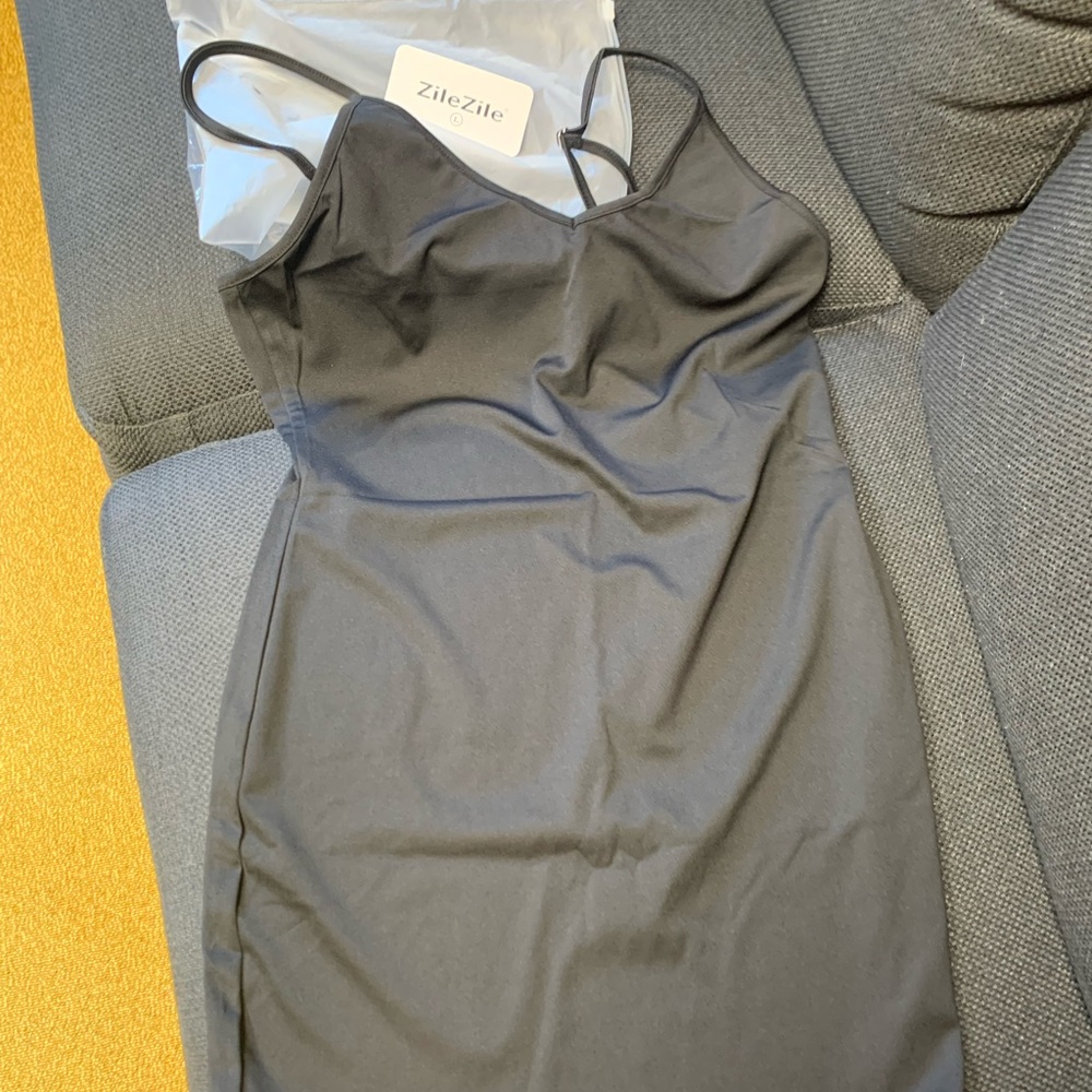 New black mini dress with tags- light material